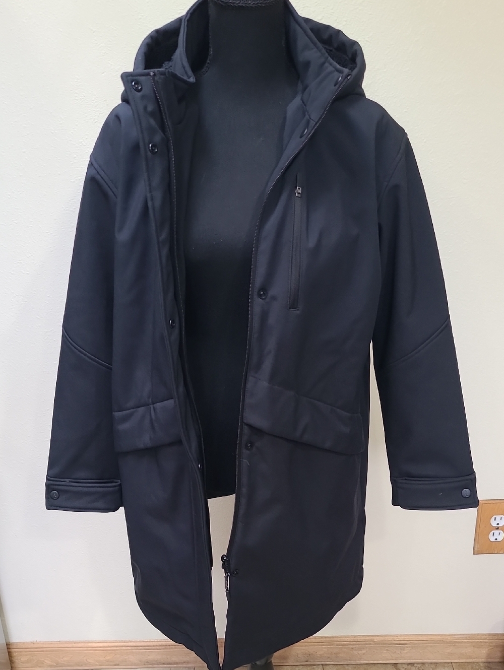 Like New - Bass Womens Black Hooded Raincoat
